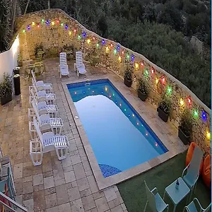  Hostal Follow The Sun Boutique - Pool, Breakfast & Sea Views Malta